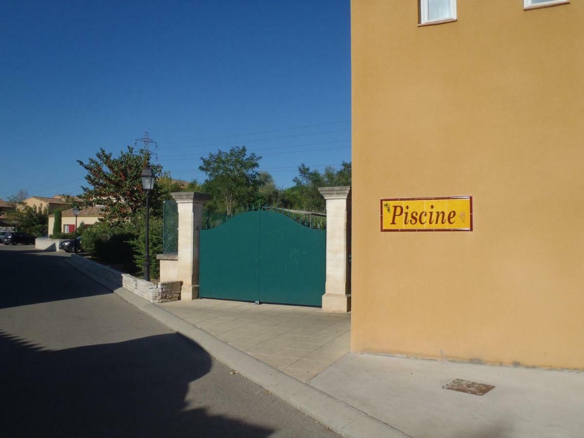 Appartement Dans La Residence Les Mazets De Camargue Arles Exterior foto